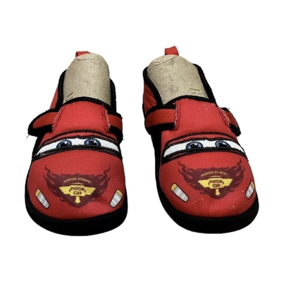 Disney Pixar Lightning Water Shoes Pre Owned! Size 8